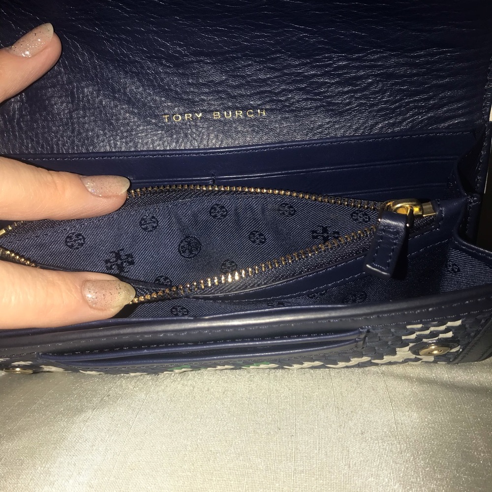 🎀Tory Burch wallet🎀 - Picture 6 of 6